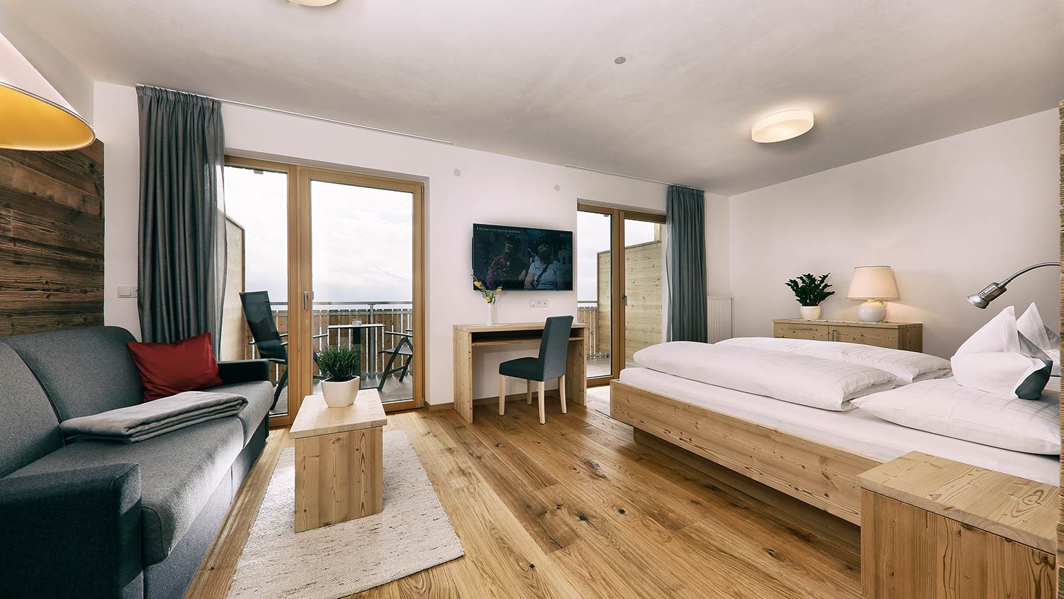 das neue Oberanger - renovierte Zimmer mit Panoramablick oberhalb von Meran